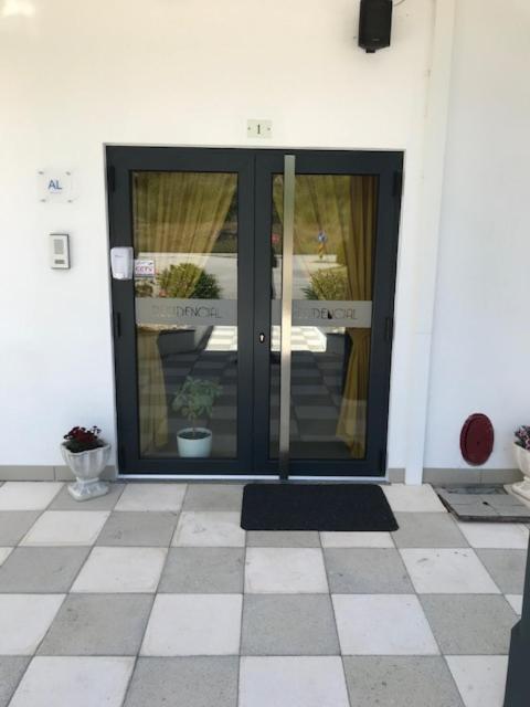 Restaurante Residencial Pizzaria S. Estevao アギアル・ダ・ベイラ エクステリア 写真
